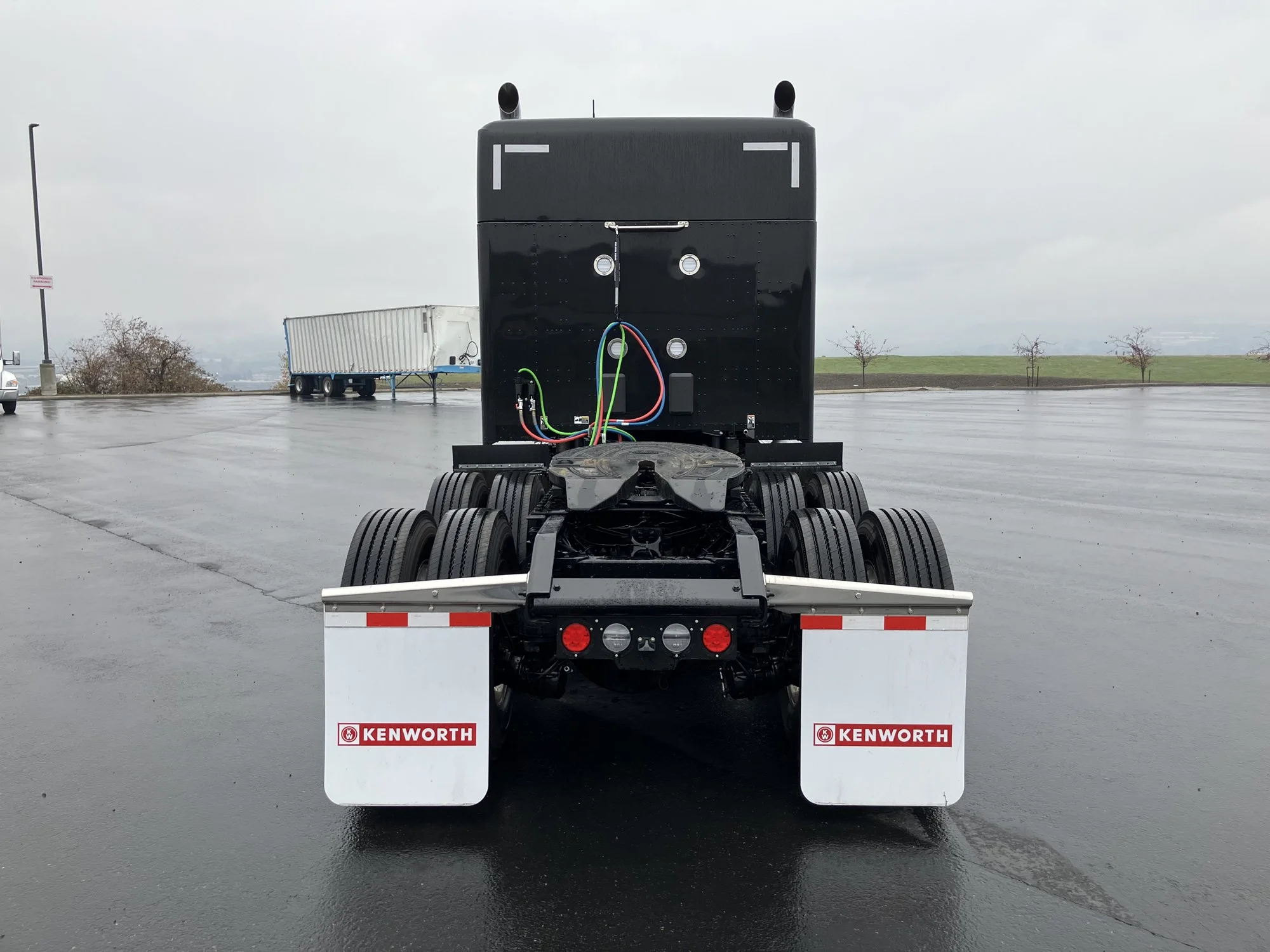 2026 Kenworth W990 - image 5