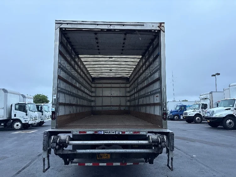 2019 Freightliner eM2 in West Babylon, NY — photo 8