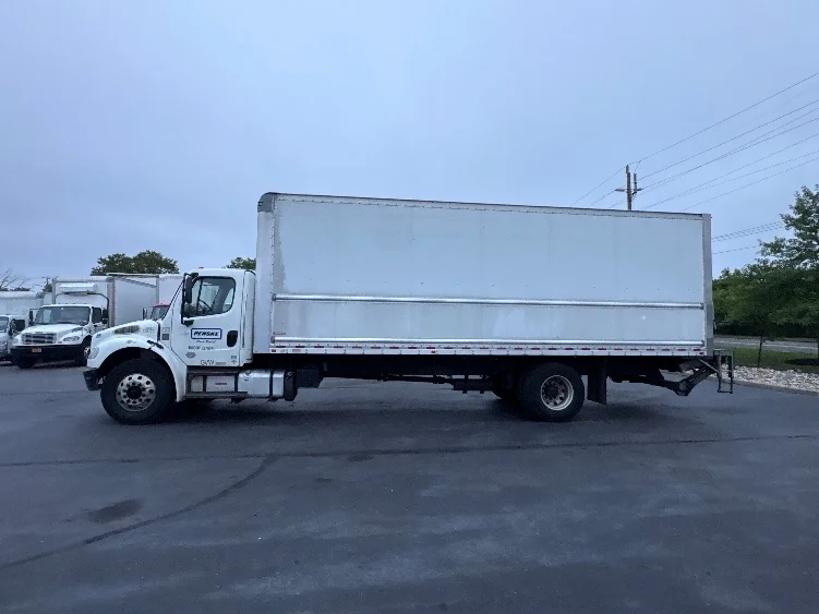 2019 Freightliner eM2 in West Babylon, NY — photo 4