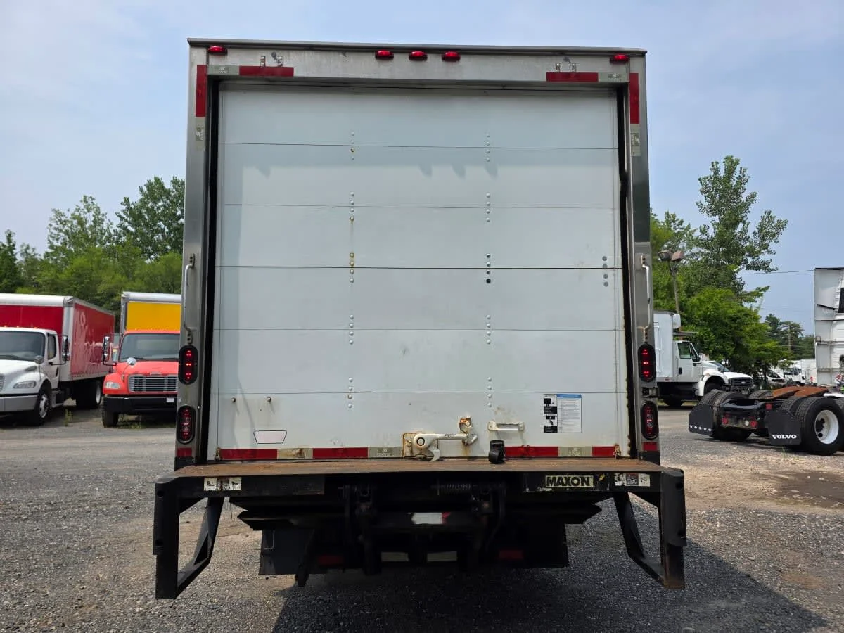 2017 Isuzu NPR - image 5