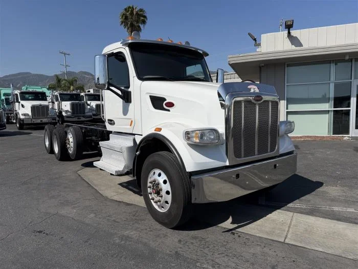 2021 Peterbilt 567 — photo 4