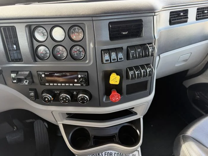 2024 Peterbilt 567 — photo 30