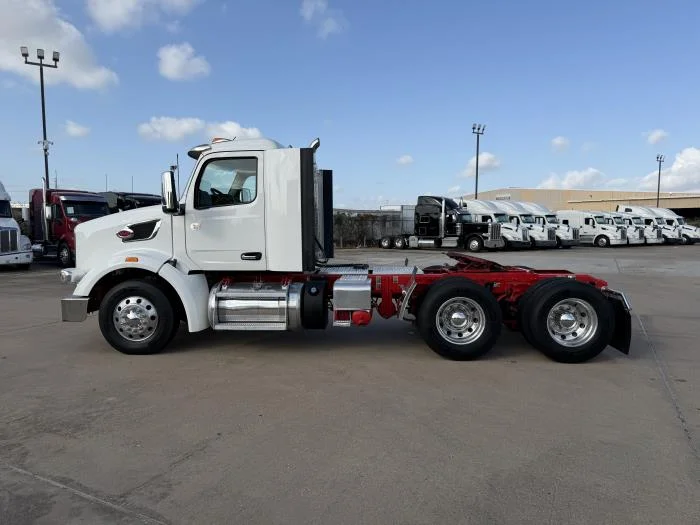 2024 Peterbilt 567 — photo 3