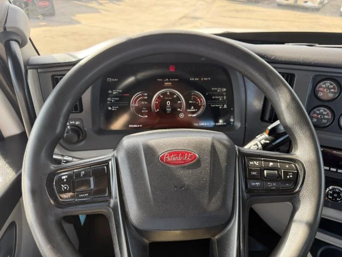 2024 Peterbilt 567 — photo 31