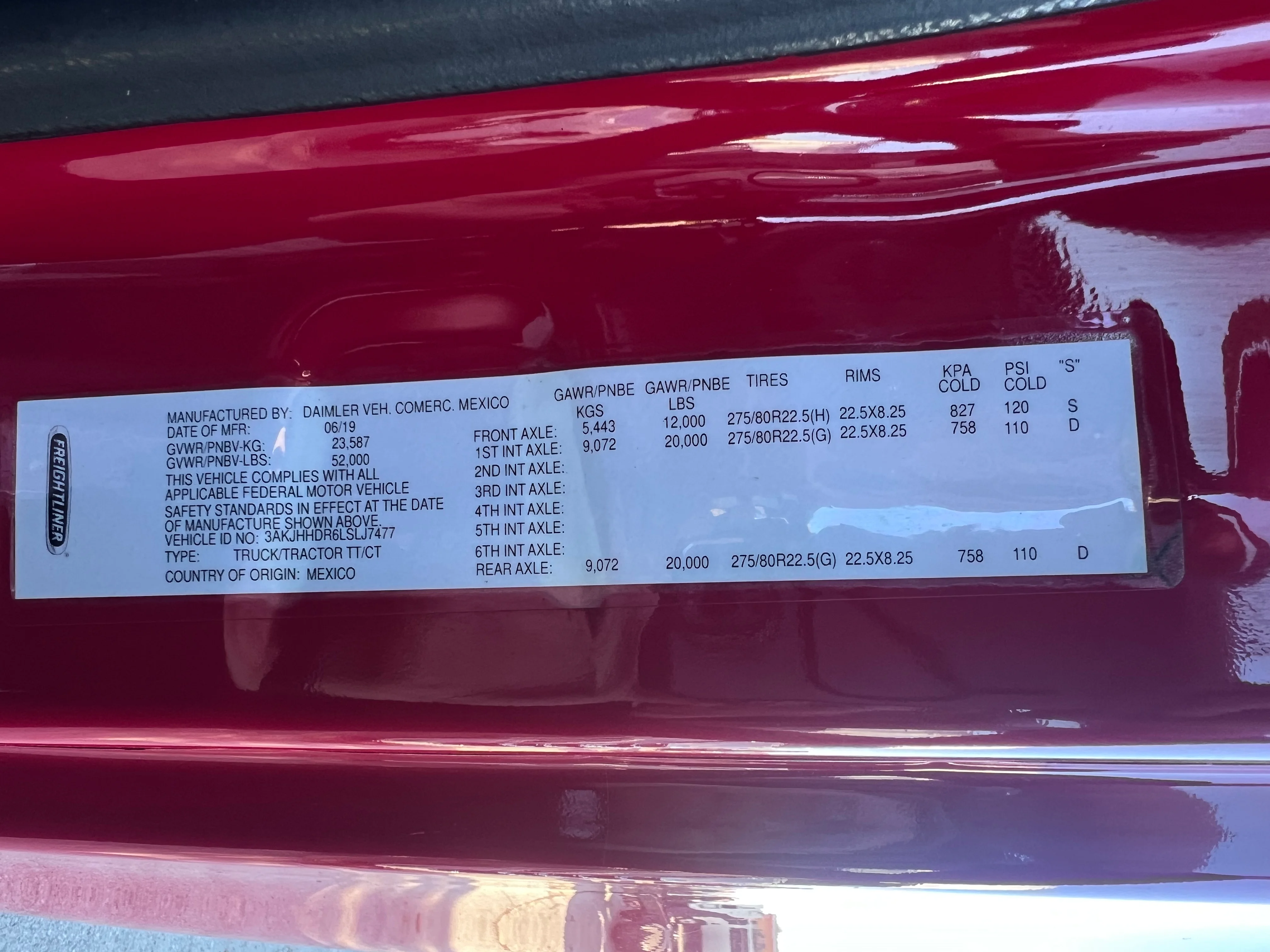 2020 Freightliner Cascadia in Nashville Isuzu, TN — photo 25
