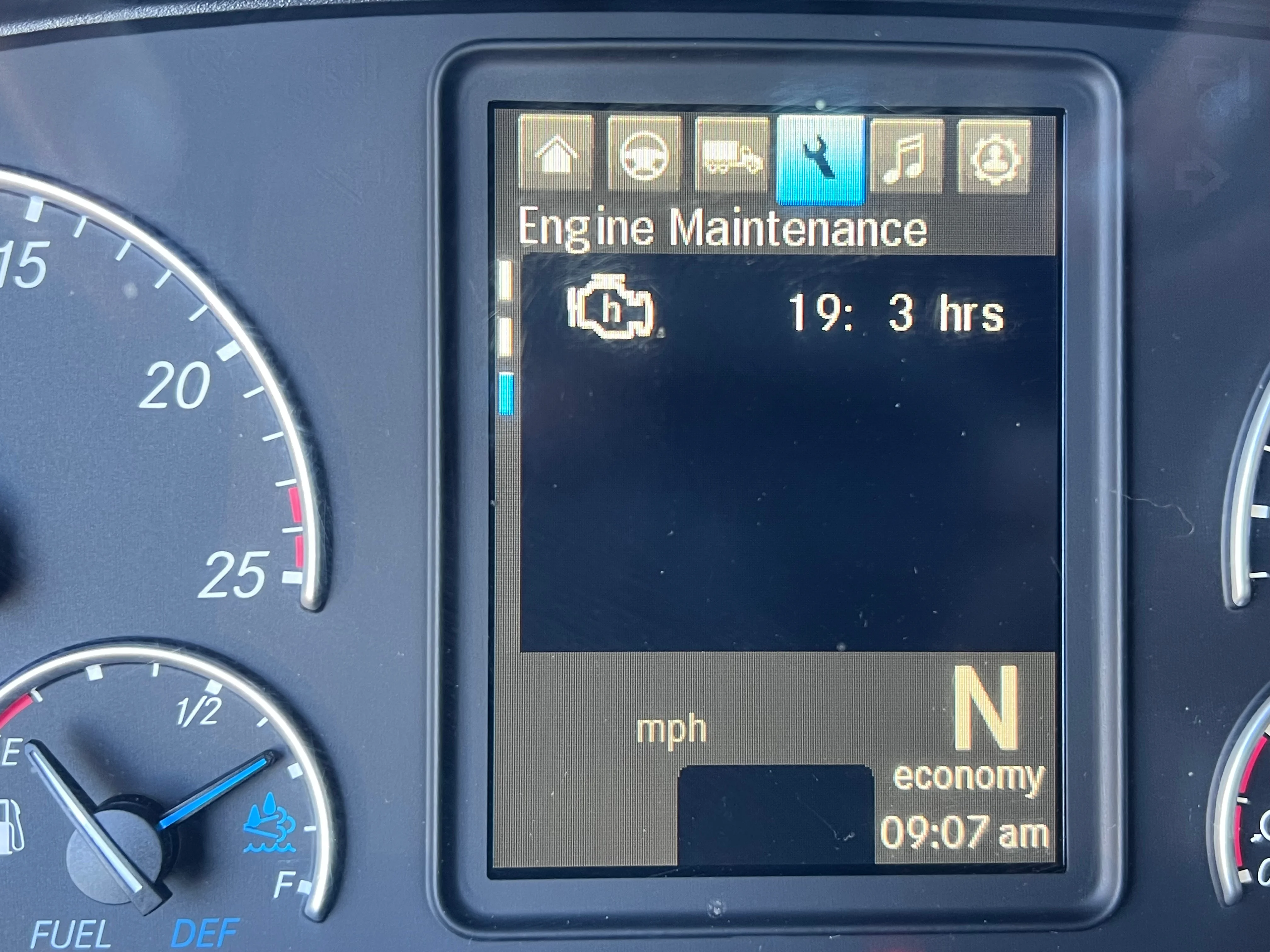 2020 Freightliner Cascadia in Nashville Isuzu, TN — photo 18