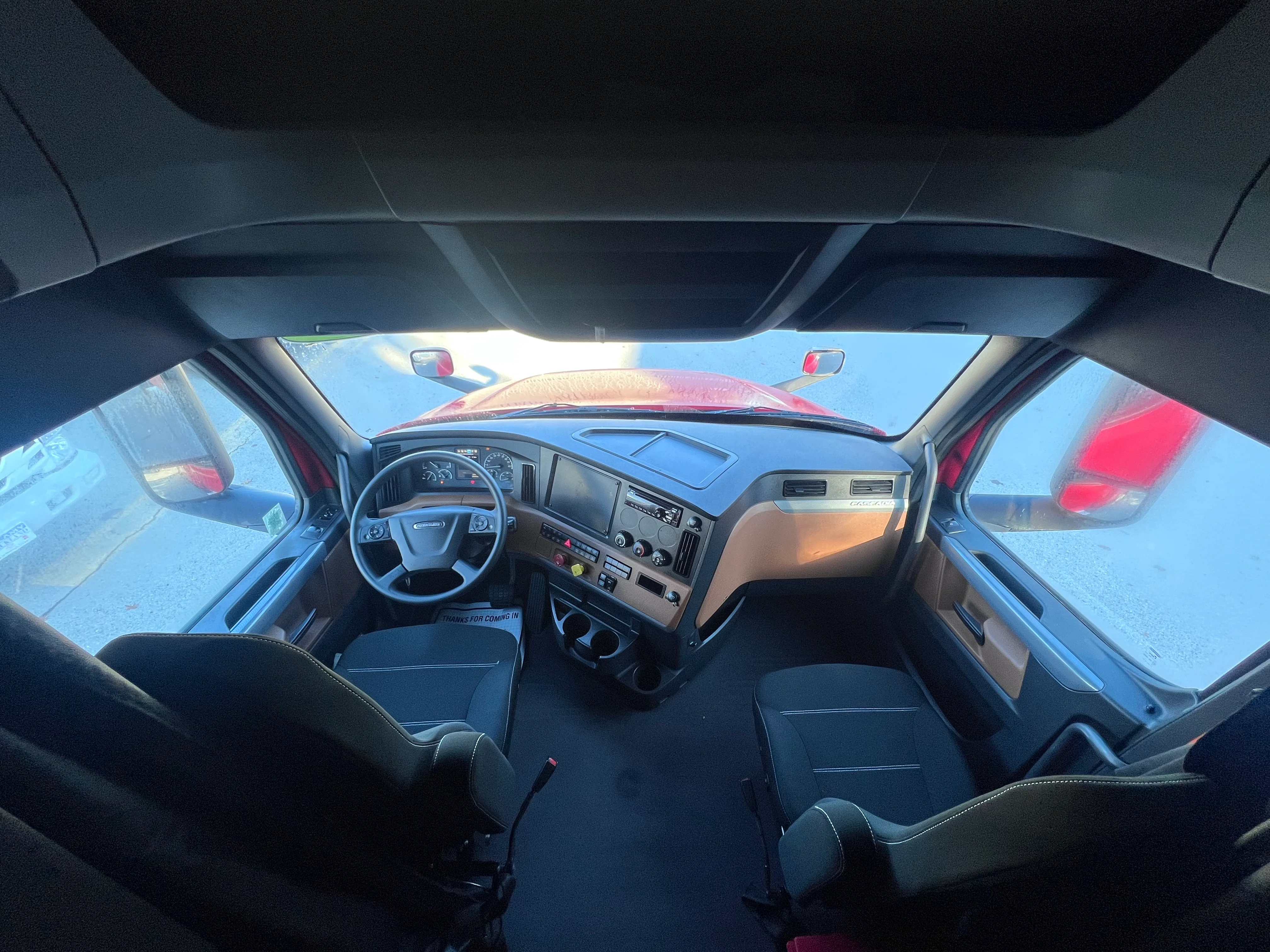 2020 Freightliner Cascadia in Nashville Isuzu, TN — photo 23