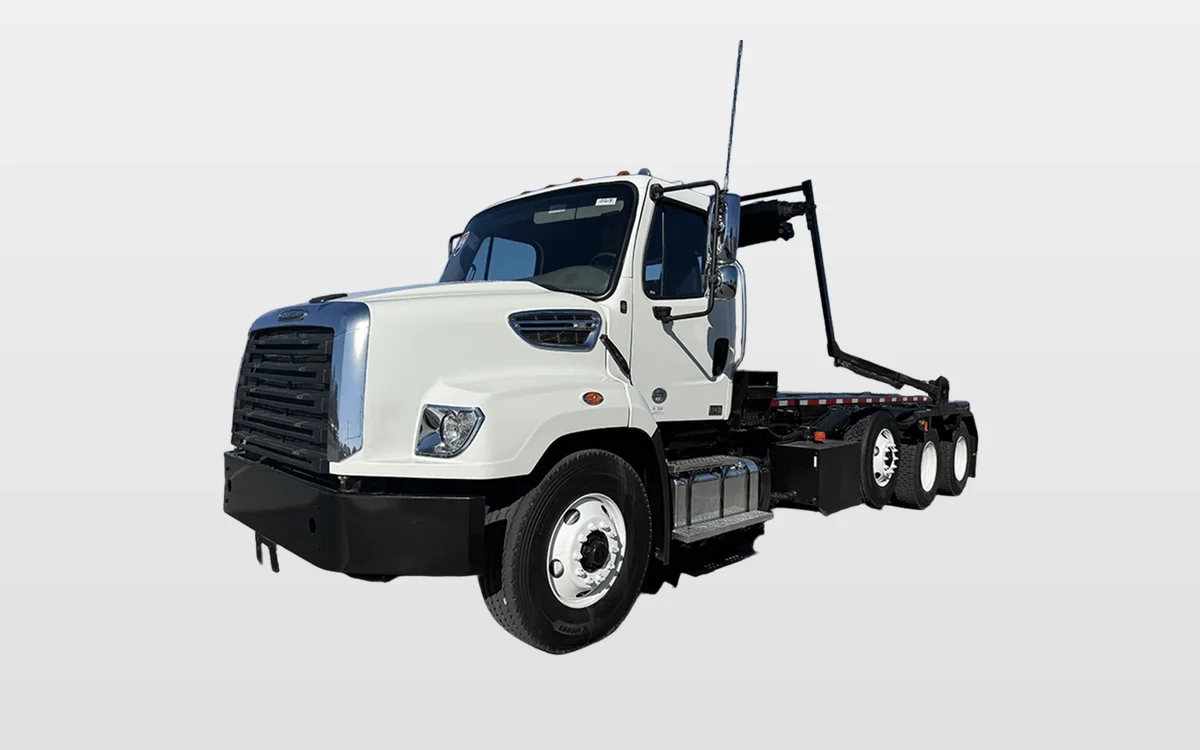 2019 Freightliner 114SD - image 1