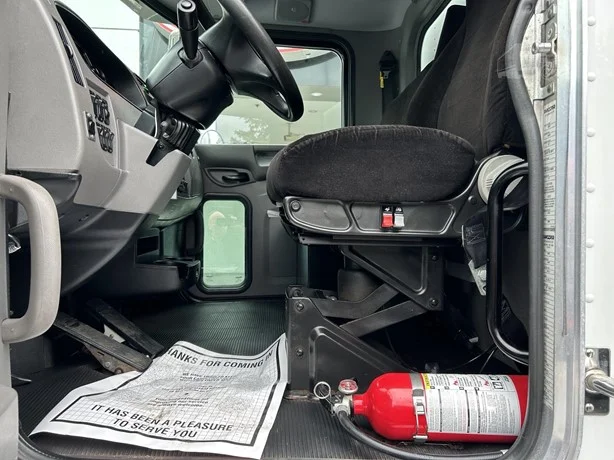 2017 Peterbilt 337 - image 17