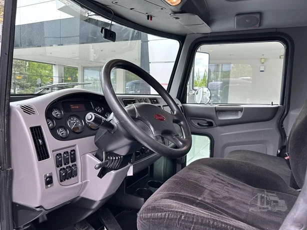 2017 Peterbilt 337 - image 18