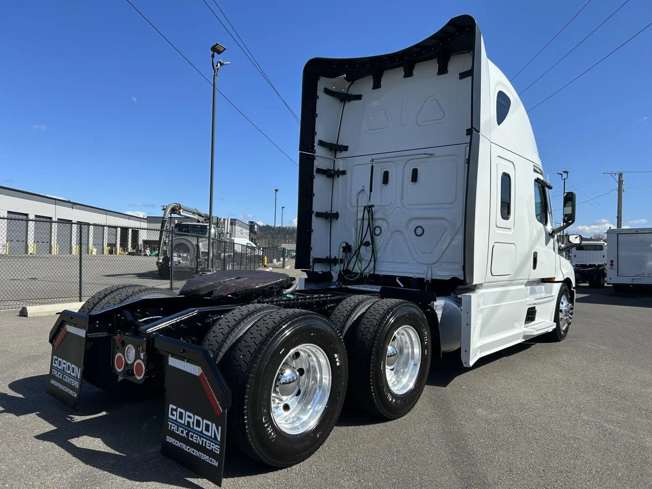 2027 Freightliner Cascadia - image 6