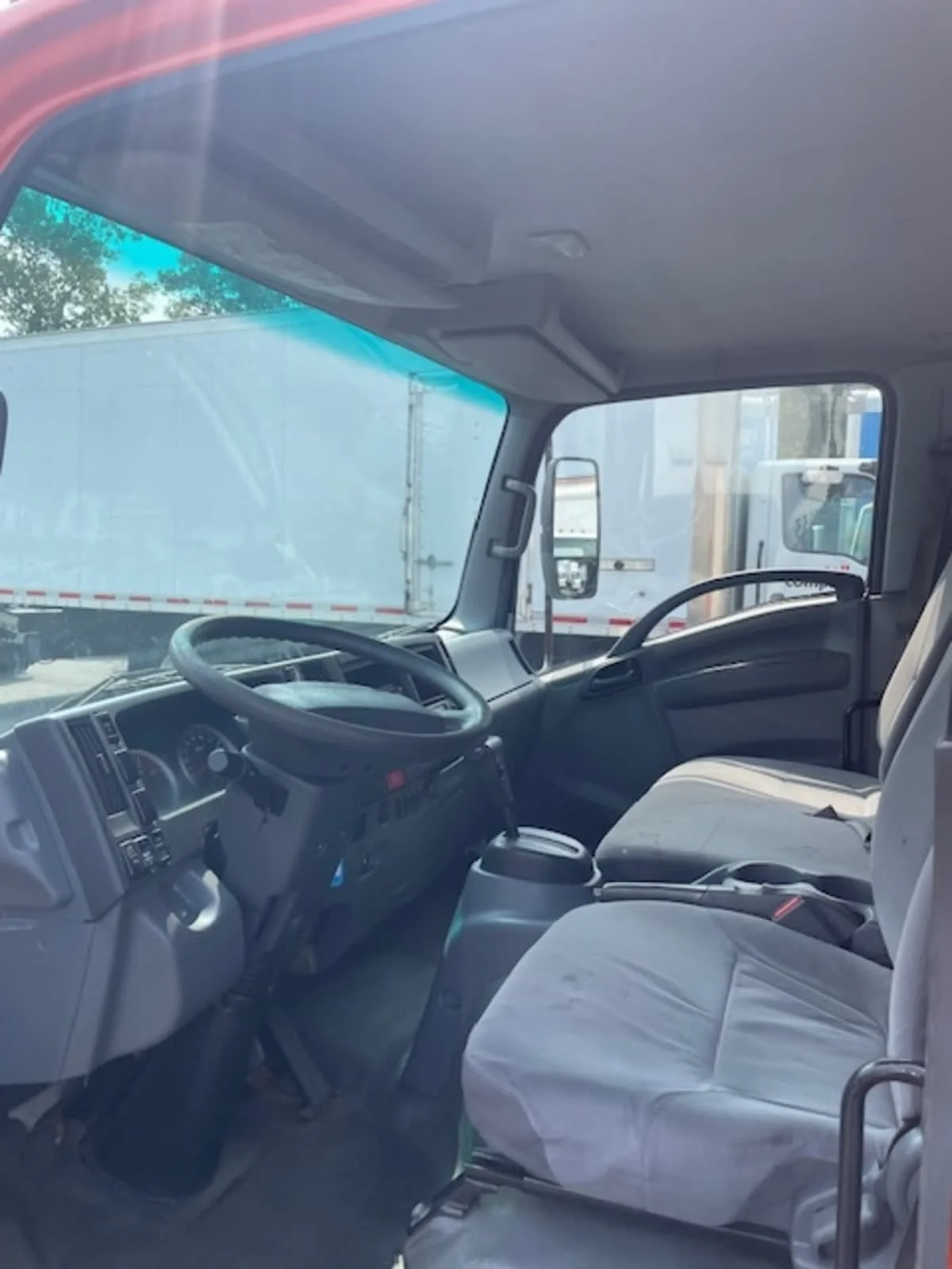 2019 Isuzu NQR - image 8