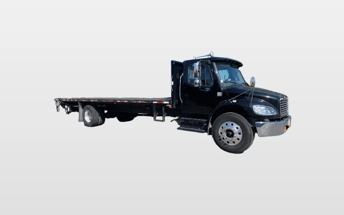 2020 Freightliner M2 106 - image 1