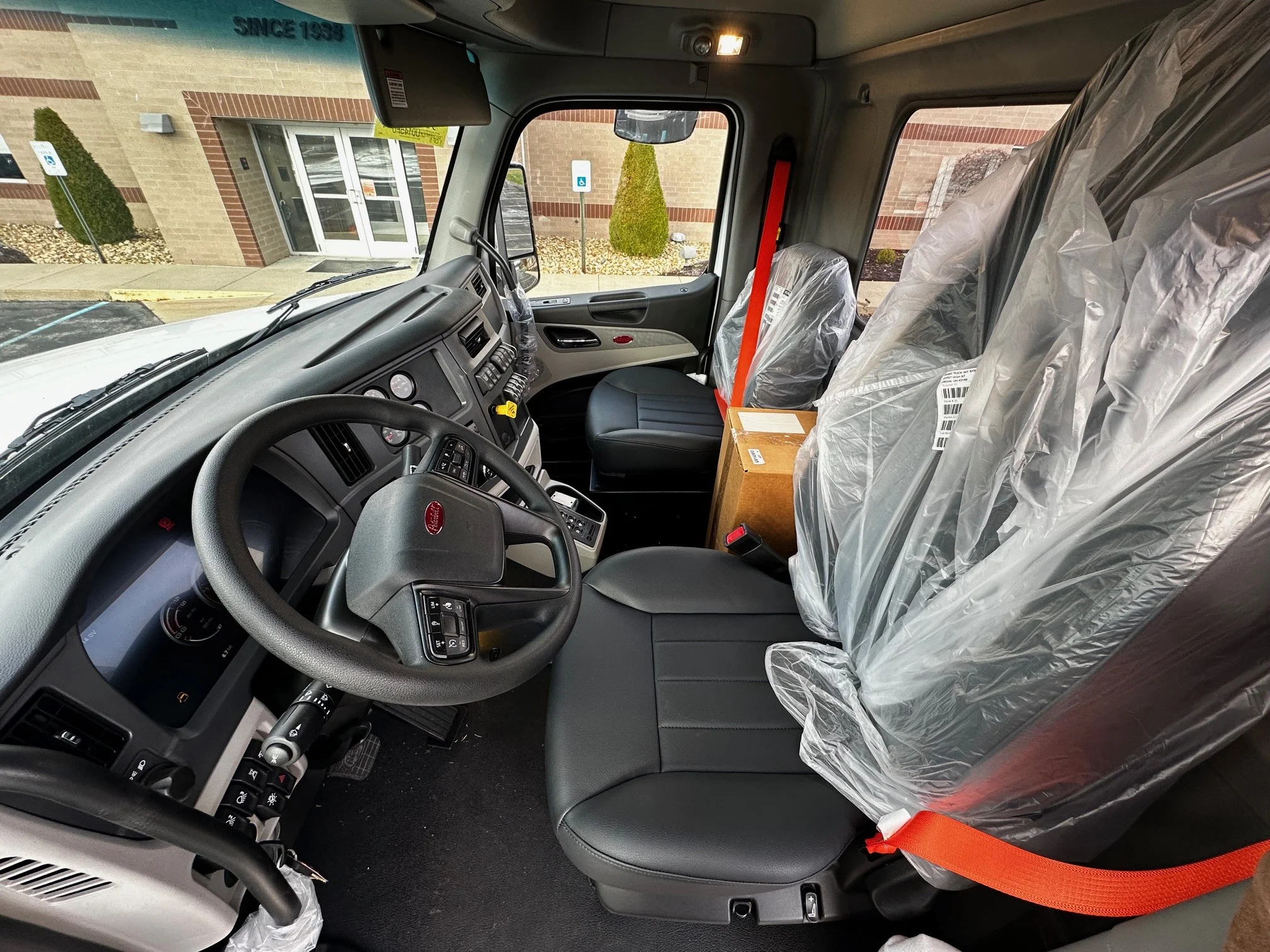 2026 Peterbilt 567 - image 4