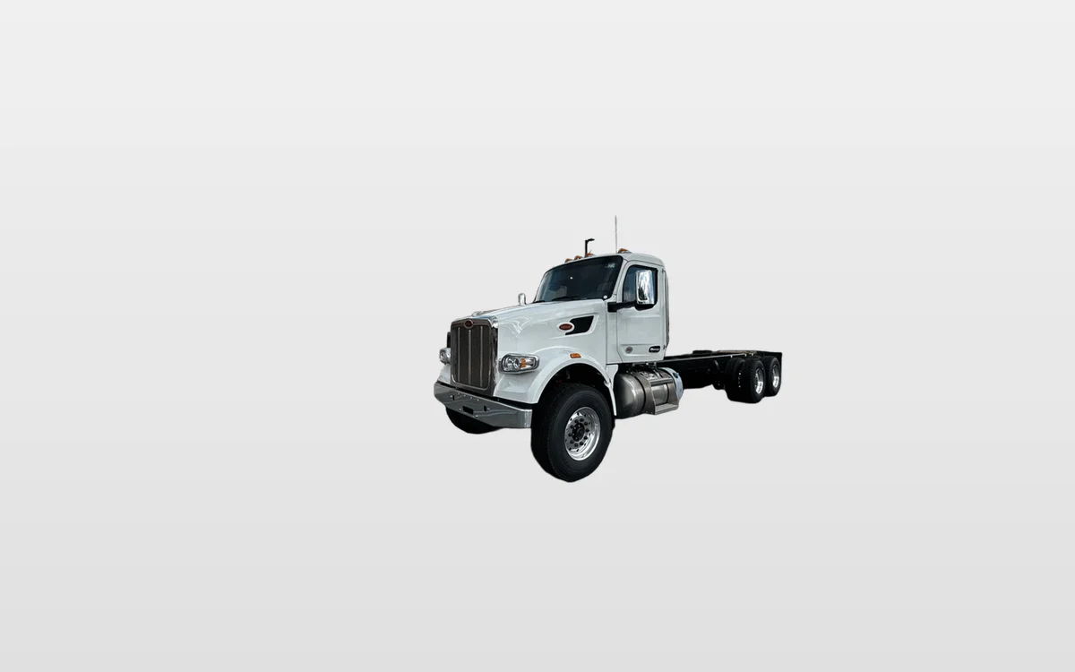 2026 Peterbilt 567 - image 1