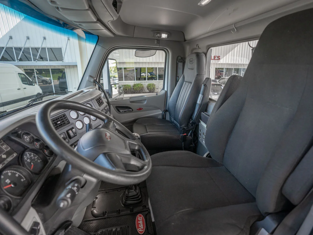 2020 Peterbilt 579 in Duncan, SC — photo 19