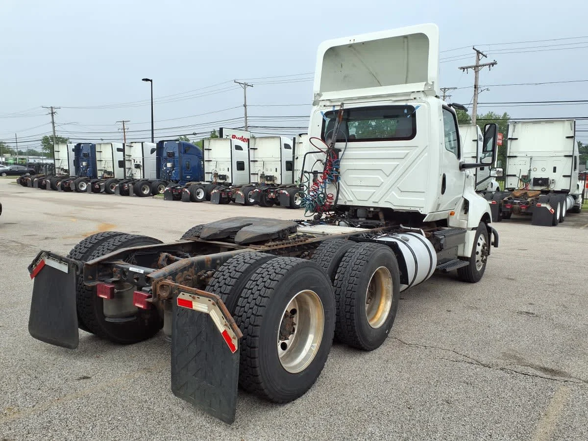2020 International LT in Cleveland, OH — photo 4
