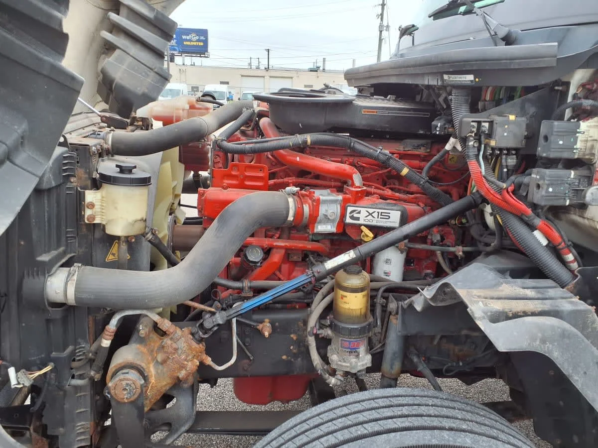 2020 International LT in Cleveland, OH — photo 8