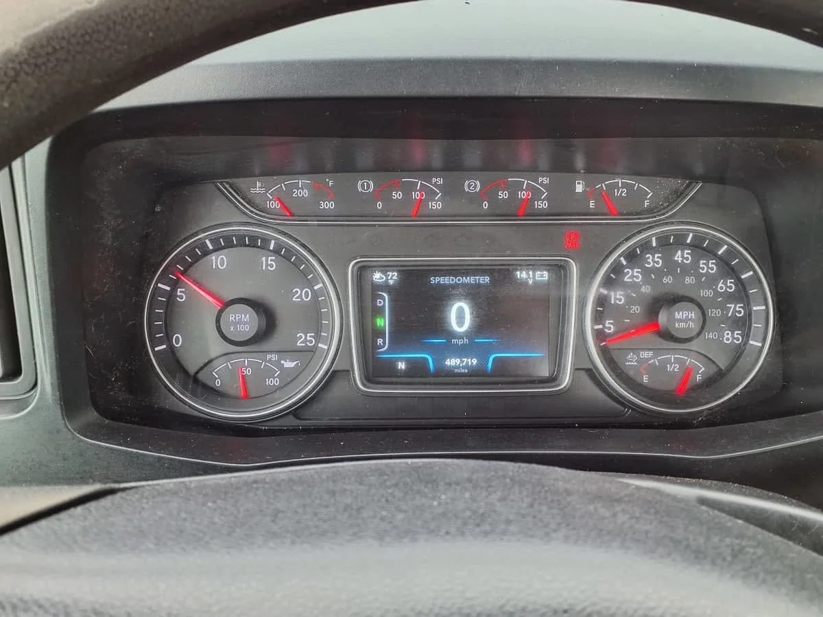 2020 International LT in Cleveland, OH — photo 11