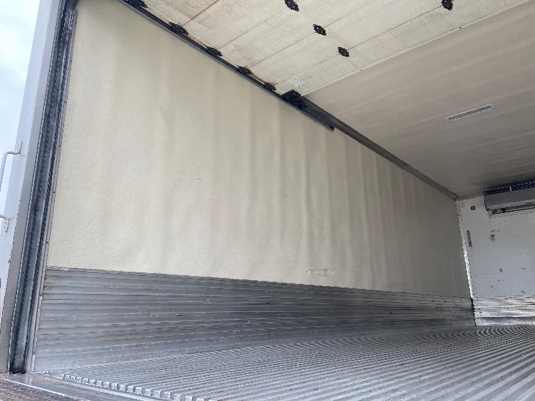 2019 Hino 268 in San Antonio, TX — photo 10