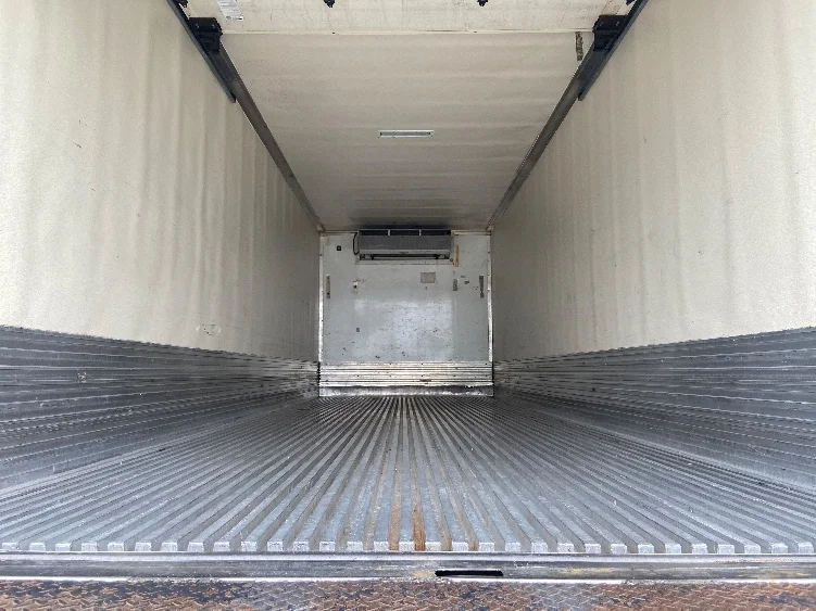 2019 Hino 268 in San Antonio, TX — photo 9