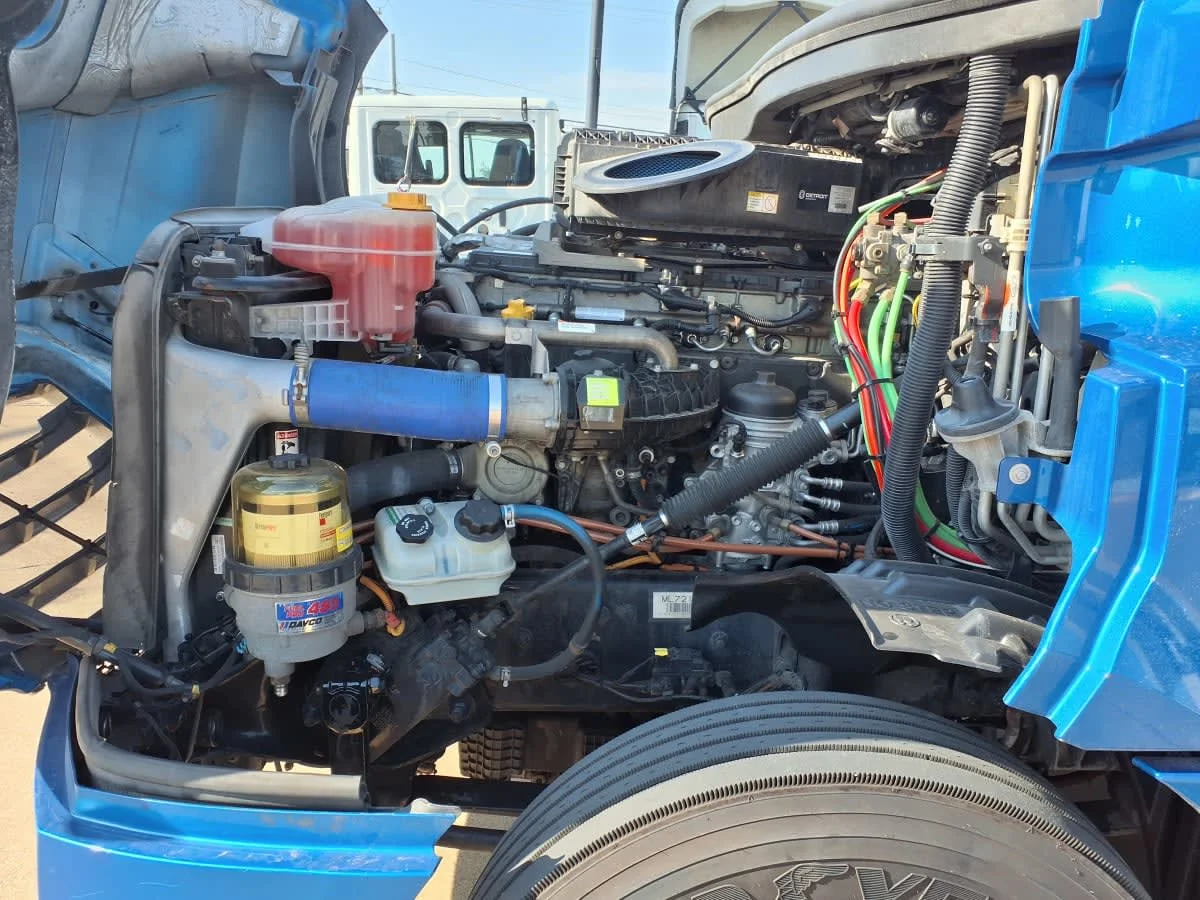 2021 Freightliner Cascadia in Dallas, TX — photo 9