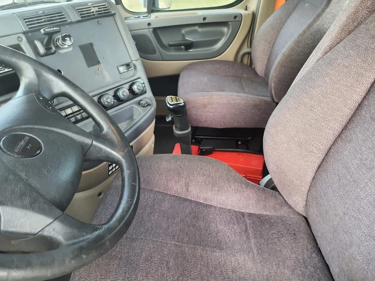 2019 Freightliner Cascadia in Converse, TX — photo 10