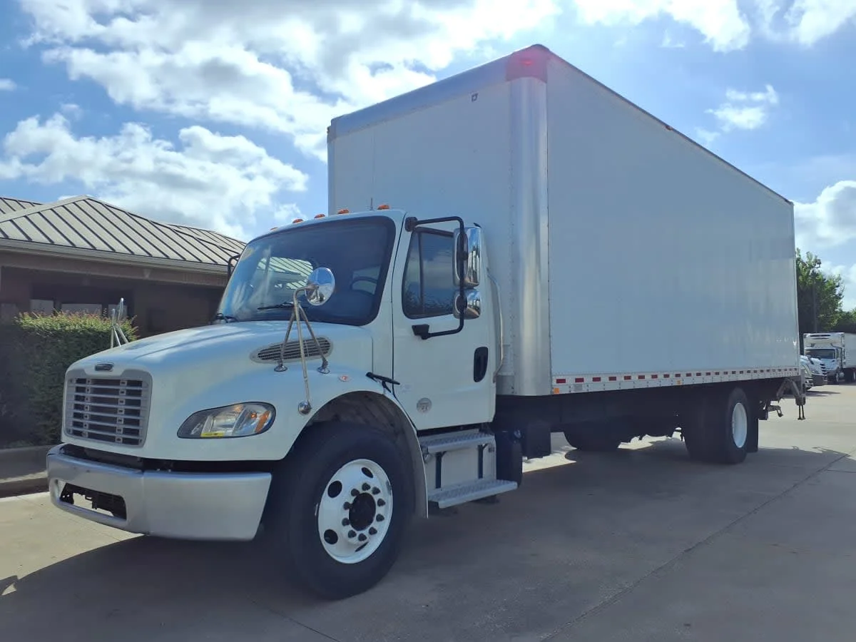 2019 Freightliner M2 106