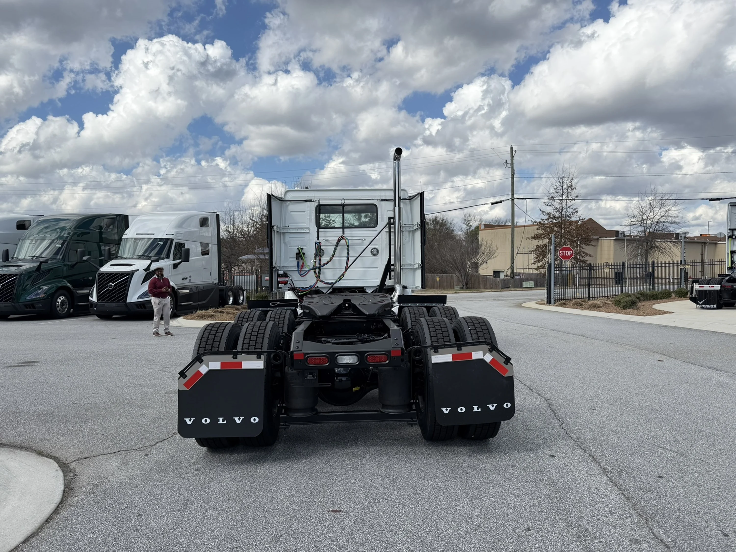 2027 Volvo VNR 640 in ATLANTA (700 & 703), GA — photo 5