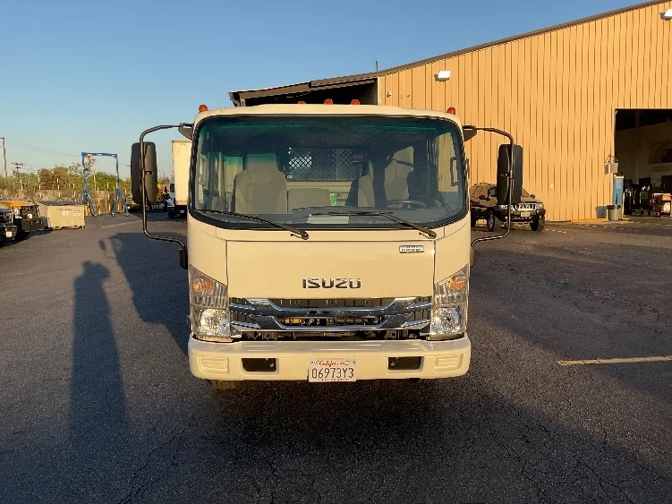 2019 Isuzu NPR - image 2