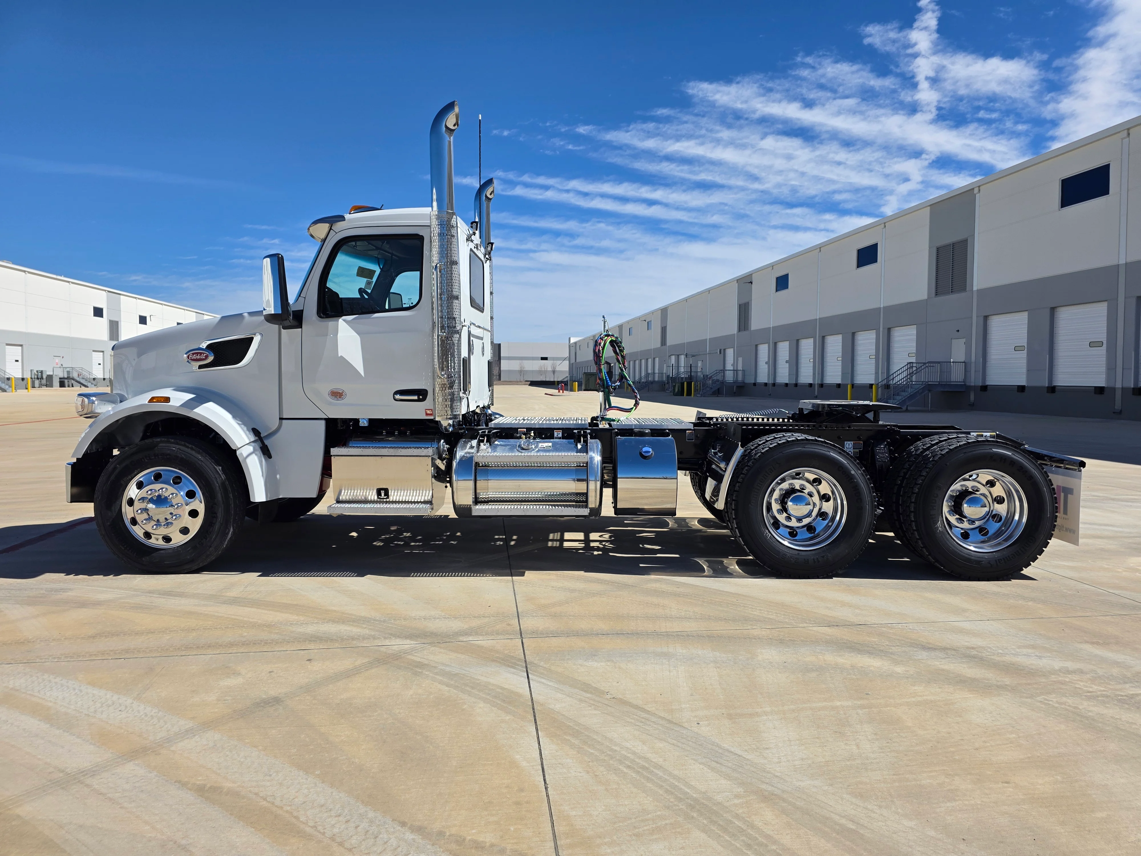 2027 Peterbilt 567 in Hattiesburg, MS — photo 2