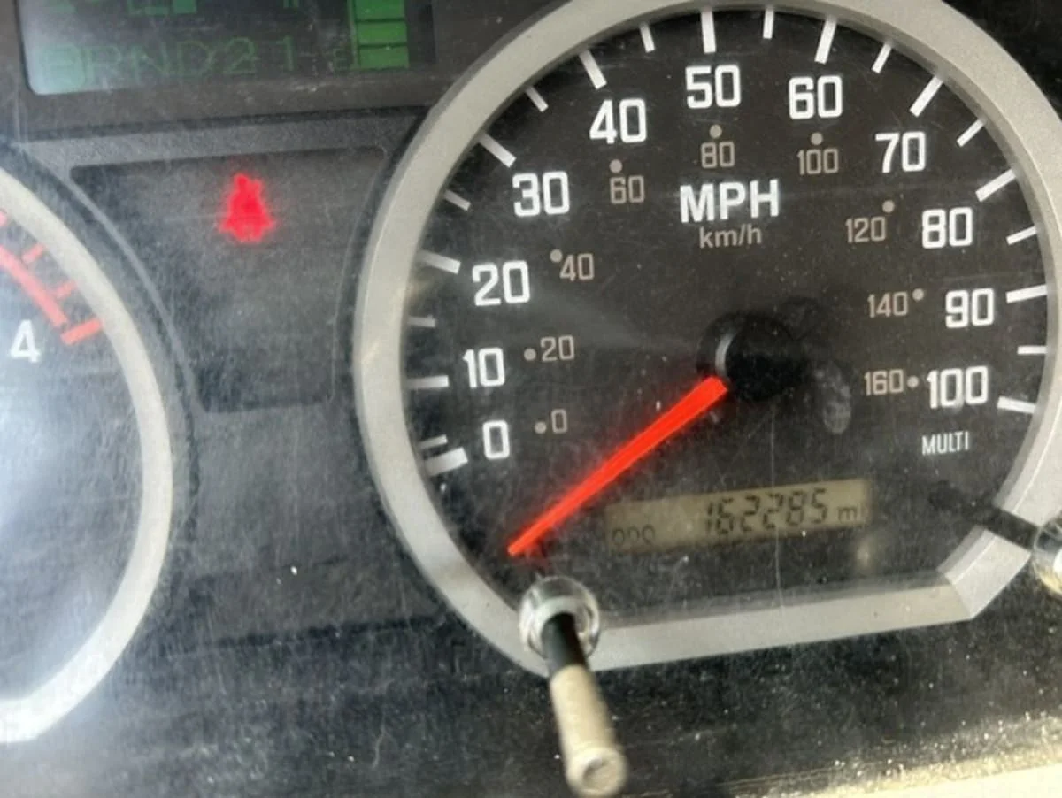 2020 Isuzu NQR in Farmingdale, NY — photo 11
