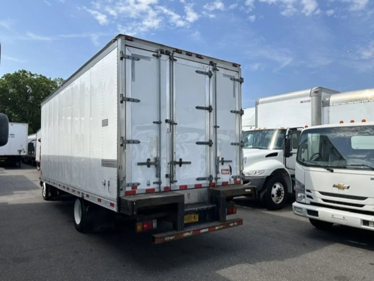2020 Isuzu NQR in Farmingdale, NY — photo 6