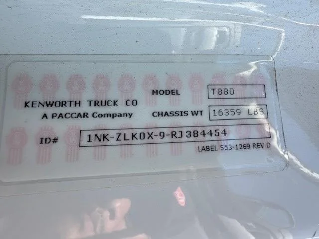 2024 Kenworth T880 - image 4