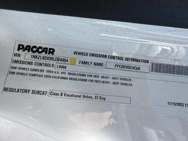 2024 Kenworth T880 - image 3