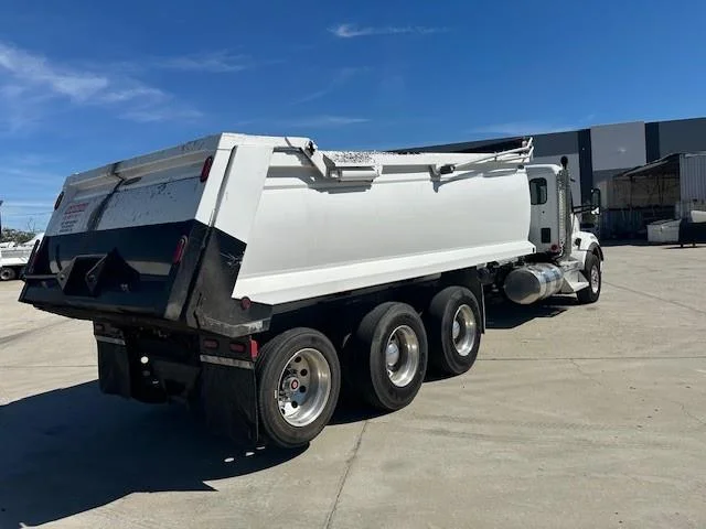 2024 Kenworth T880 - image 11