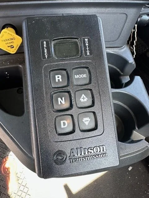 2024 Kenworth T880 - image 9