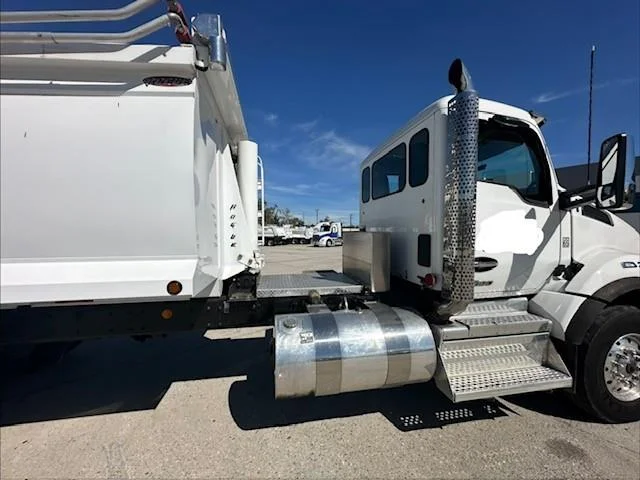 2024 Kenworth T880 - image 2