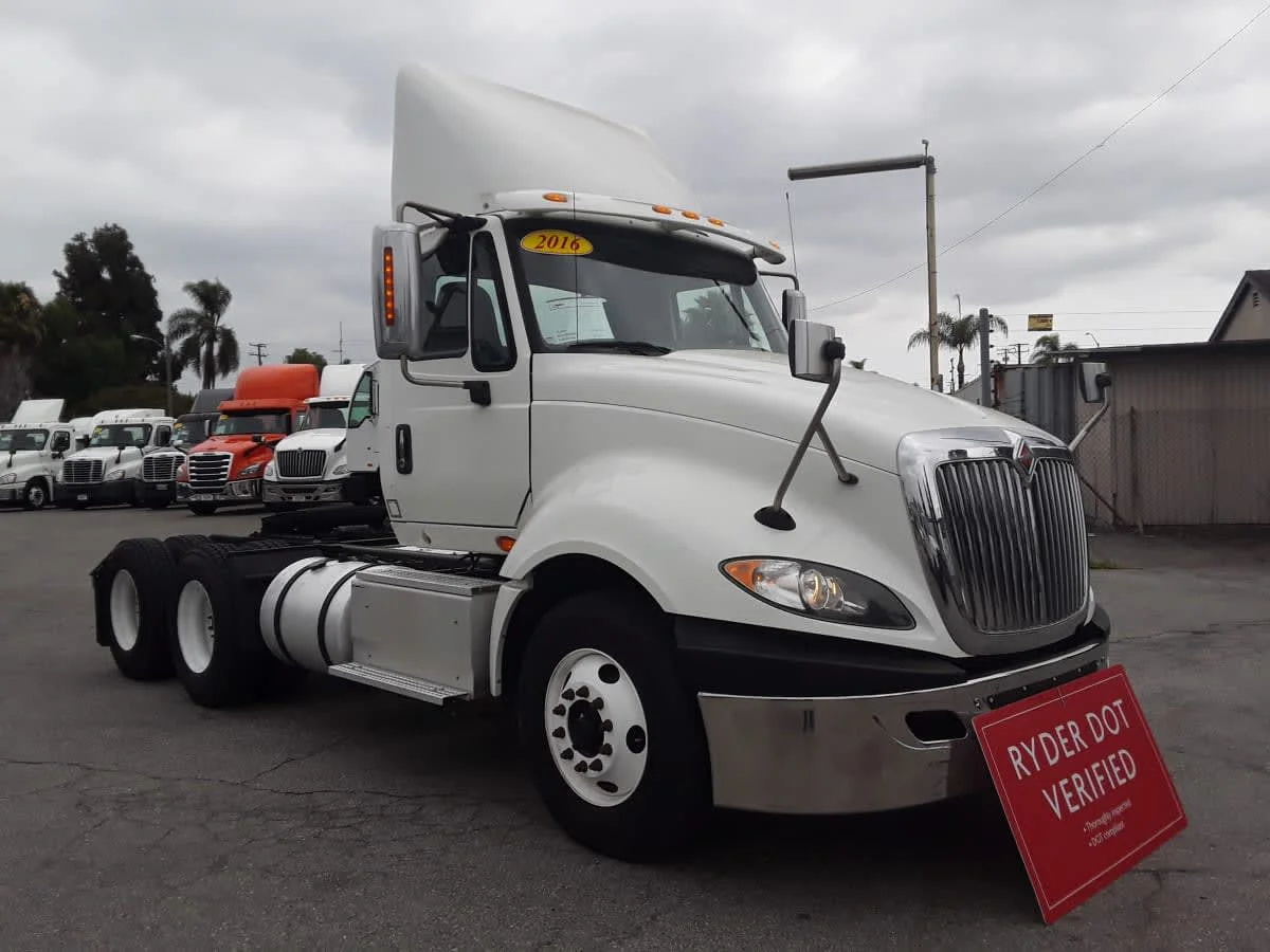 2016 International ProStar in Montebello, CA — photo 3