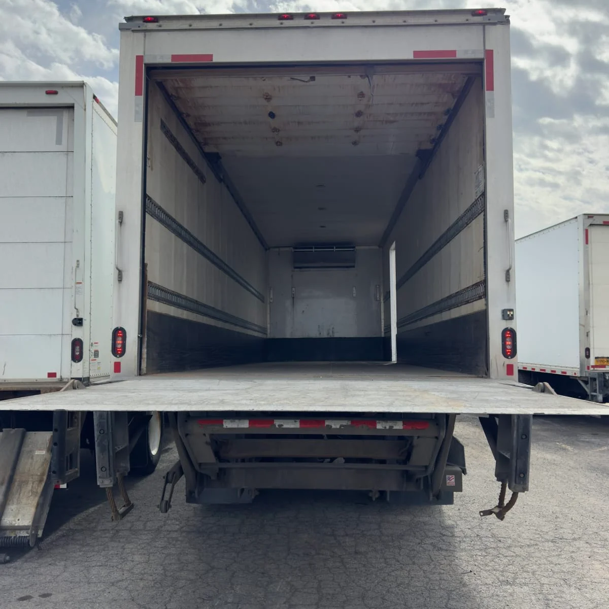 2019 Freightliner M2 106 - image 14