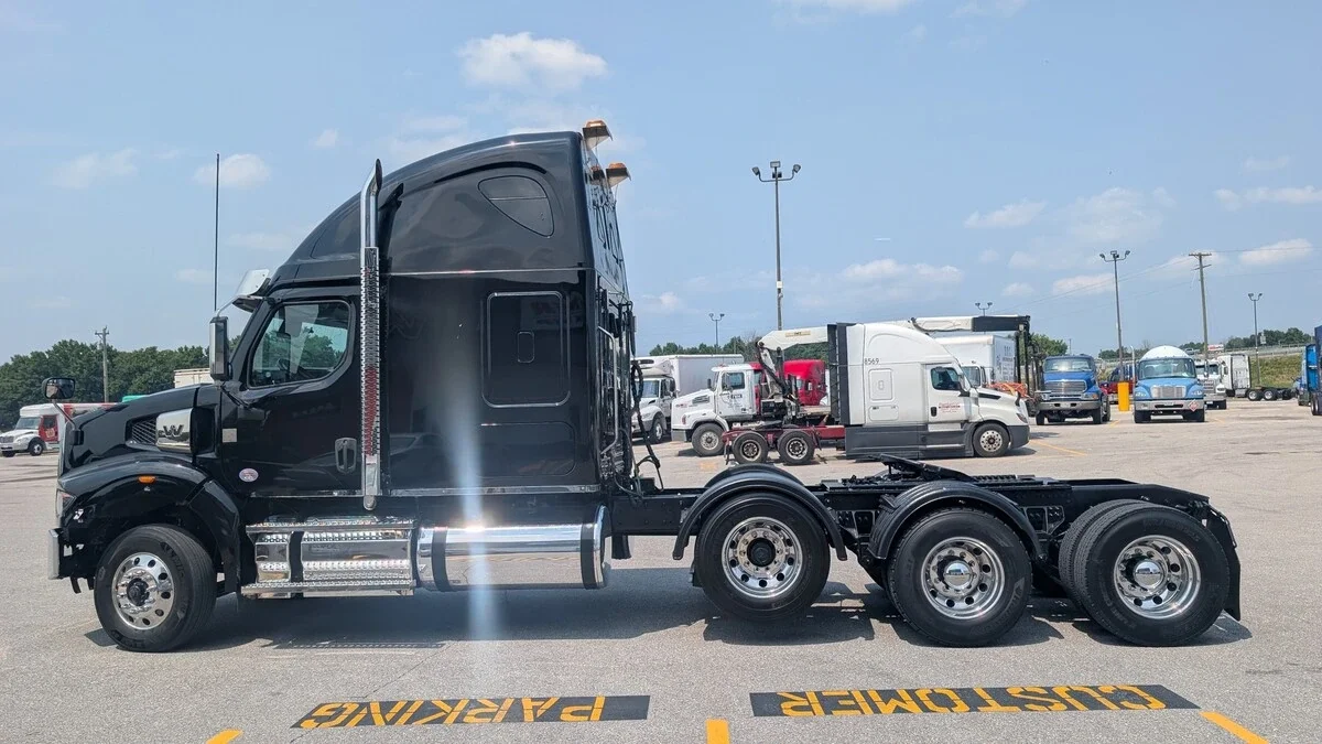 2022 Western Star 49X — photo 9