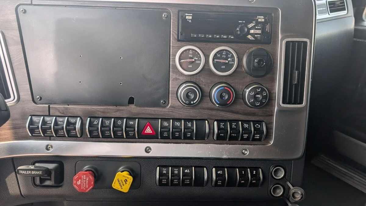 2022 Western Star 49X — photo 12