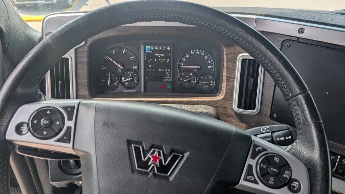 2022 Western Star 49X — photo 11