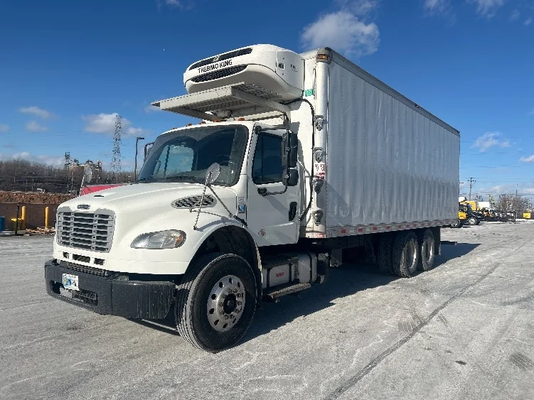 2019 Freightliner M2 106 - image 3