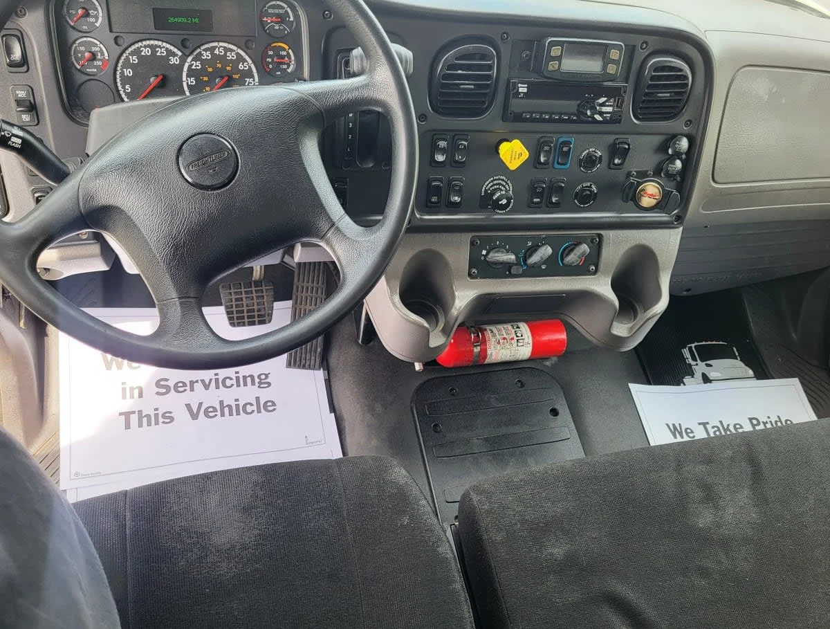 2019 Freightliner M2 106 in Jacksonville, FL — photo 7