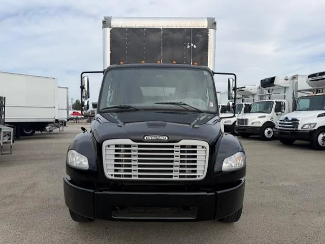 2020 Freightliner M2 106 — photo 3