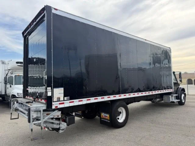 2020 Freightliner M2 106 — photo 5