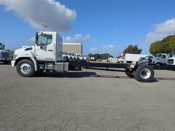 2025 Hino L6