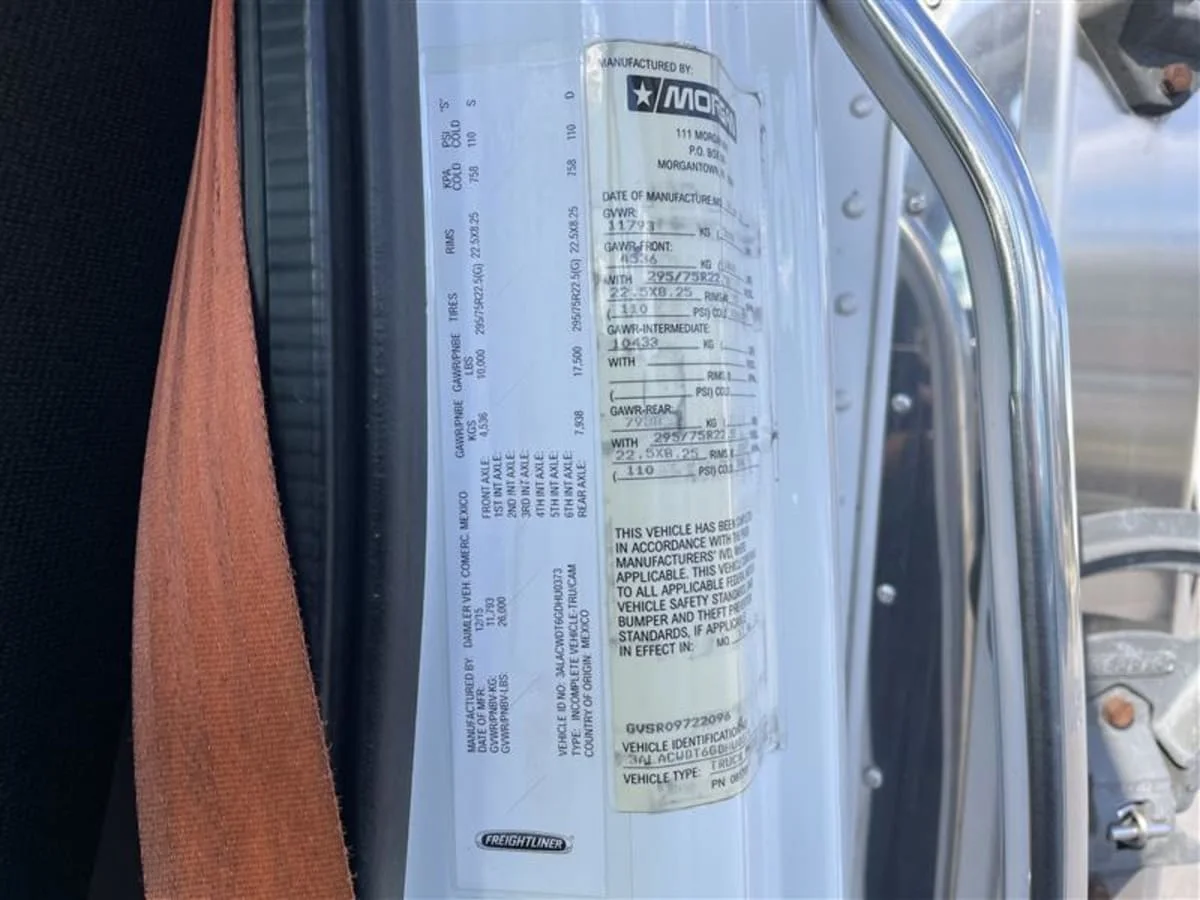 2016 Freightliner M2 106 - image 12