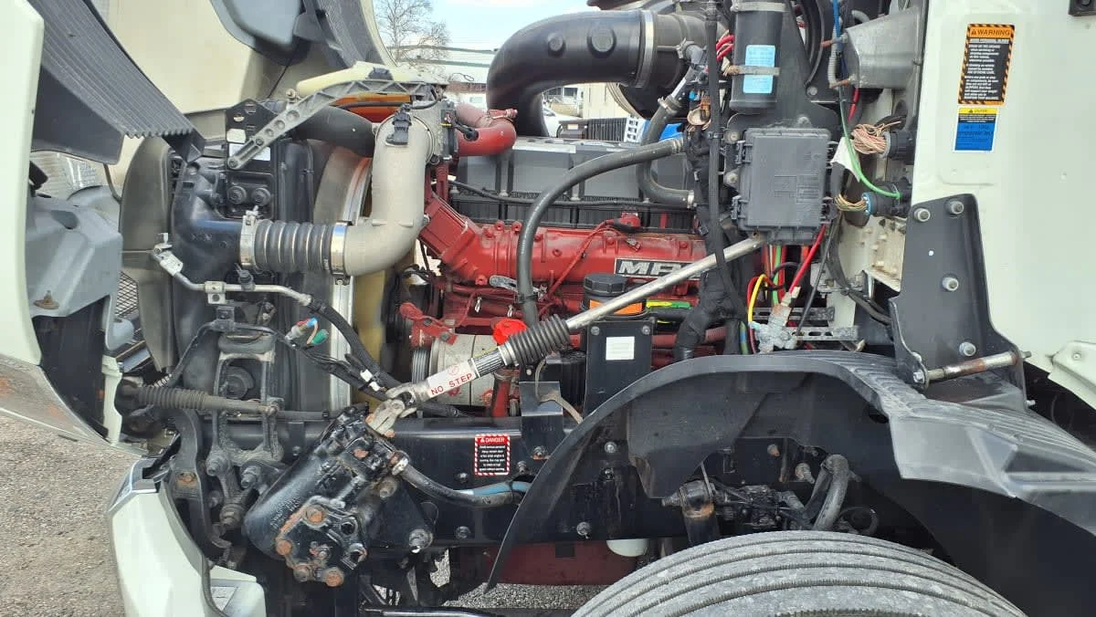 2020 Mack Anthem - image 9